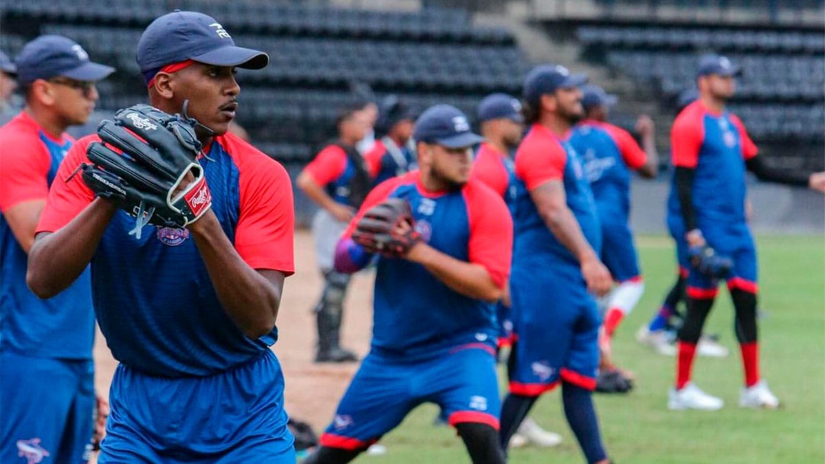 Los Tiburones de La Guaira finalizaron su primera semana de entrenamientos.