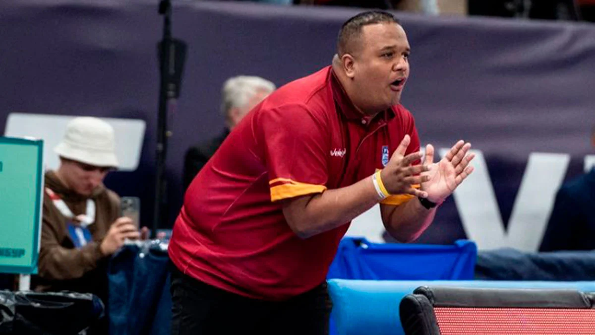 Bajo la batuta de Cedres, la Sub-15 busca su pase a la FIBA AmeriCup 1 Alexis Cedres nuevo seleccionador nacional.