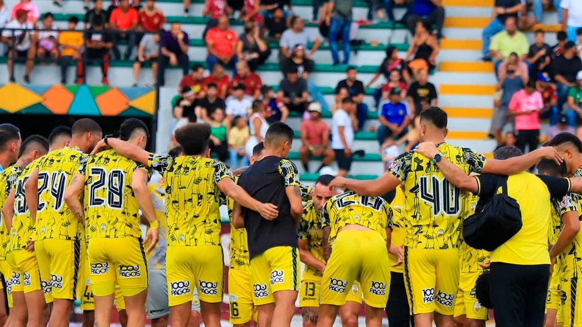 Táchira suma punto valioso en el "Gigante de la Bolívar" 1 Deportivo Táchira empata ante Carabobo en Valencia.