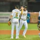 Paliza de Tigres y Leones en el inicio de la LVBP 4 Tigres y Leones ganan en el inicio de la LVBP.