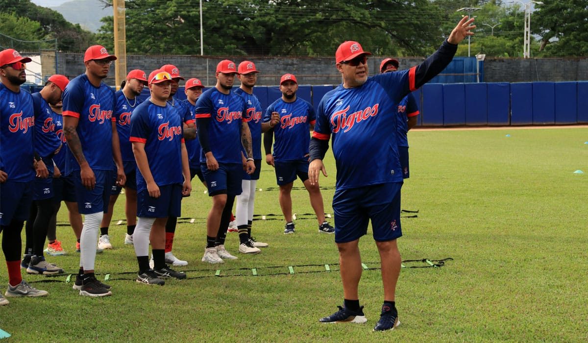 Oficial - Roster de Tigres de Aragua para la semana 1 de la Temporada 2025-2026 1 Oficial - Roster de Tigres de Aragua para la semana 1 de la Temporada 2025-2026