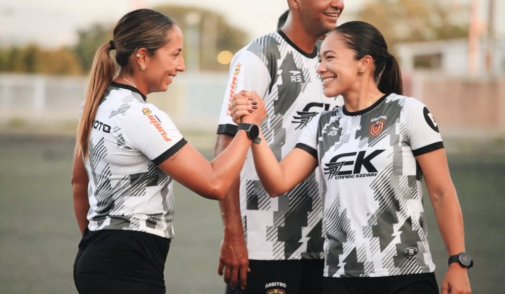 Arbitras venezolanas en pretemporada