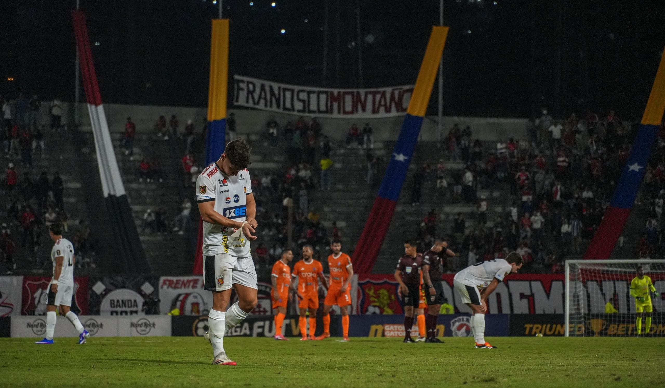 La Guaira sigue sumando y Caracas agrava su crisis